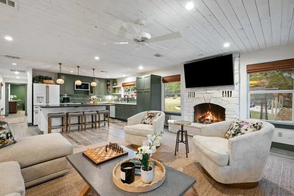 2800 River Road, Wimberley