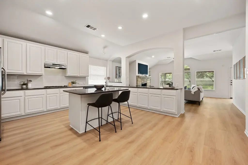 1212 Grand Champion Drive, Austin