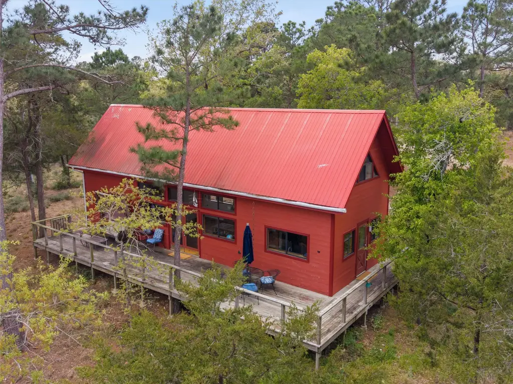 215 Lakeview Drive, Smithville