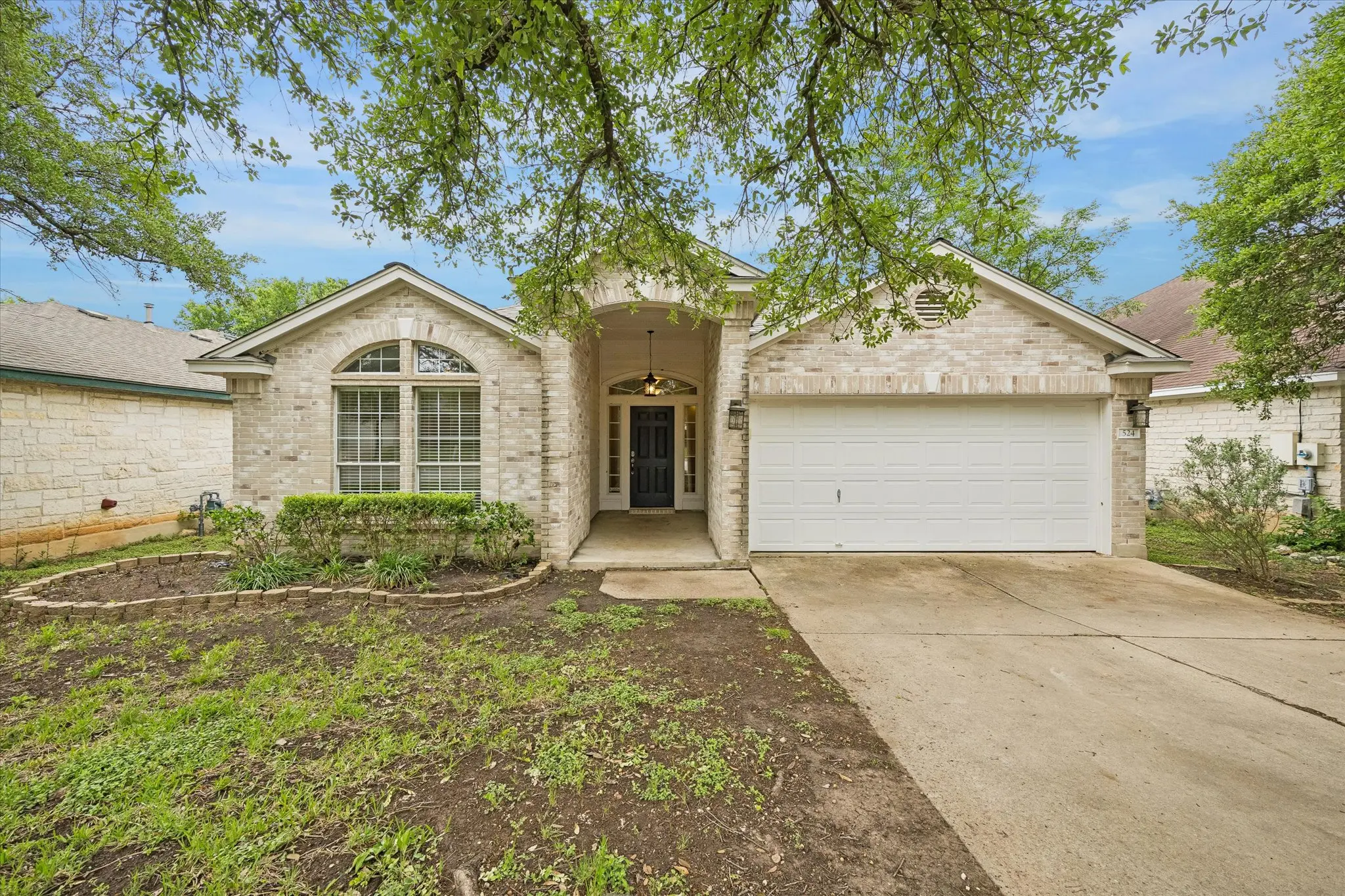 Photo of Listing #9440948