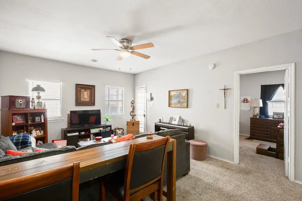 706 W 22nd Street 206, Austin
