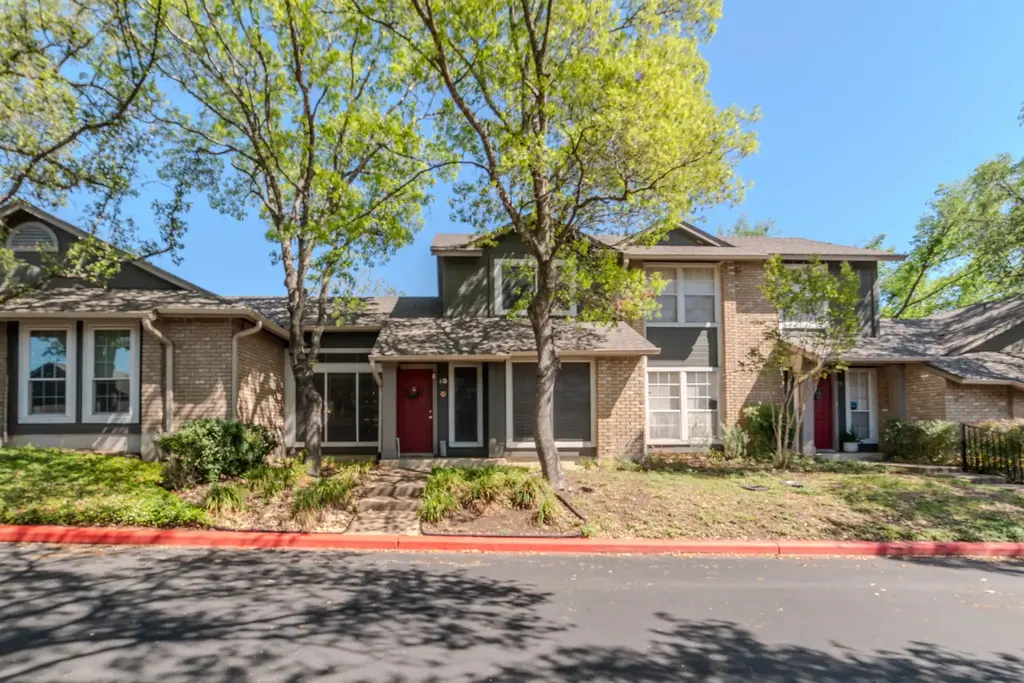 1015 E Yager Lane 115, Austin