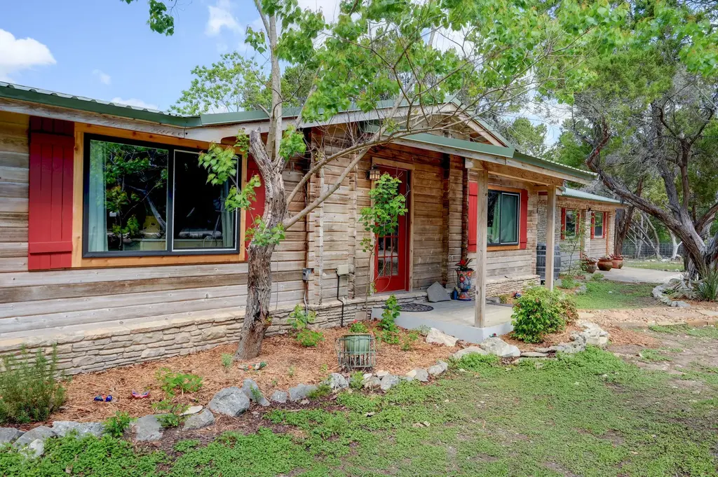 900 Box Canyon Road, Wimberley