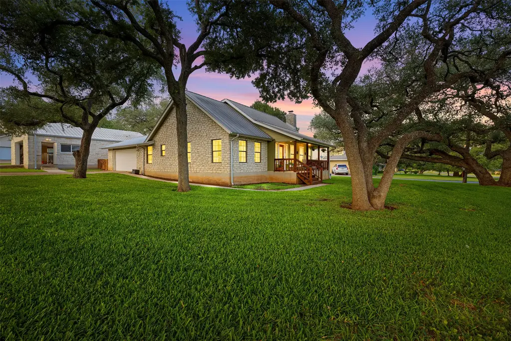 208 Willet Drive, Buda