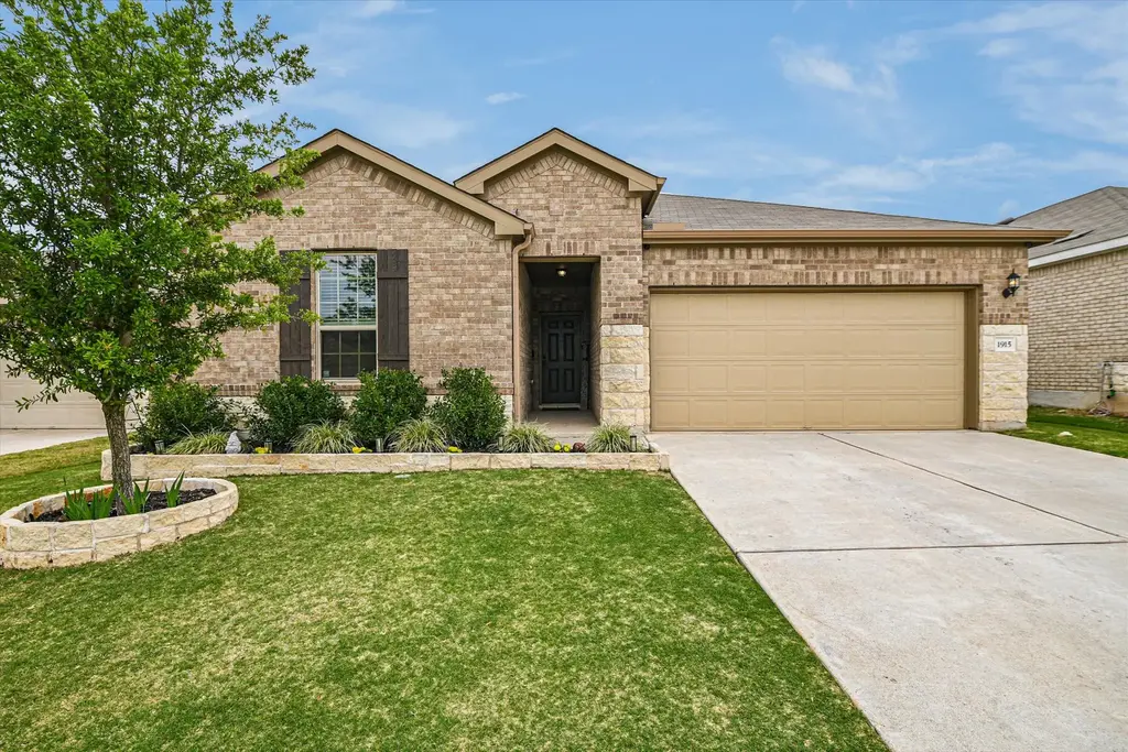 1915 T H Johnson Drive, Taylor