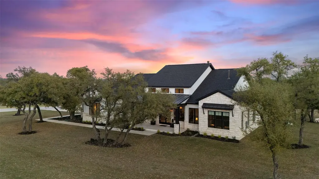 192 Gaucho Way, Dripping Springs