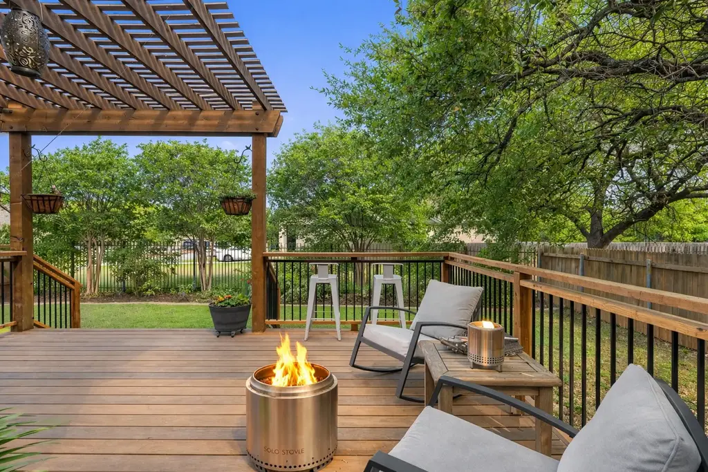 6016 Sabino Drive, Spicewood