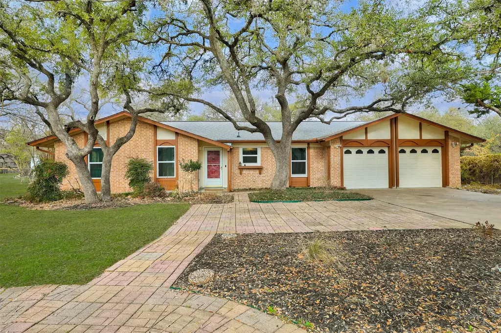 13504 Lois Lane, Austin
