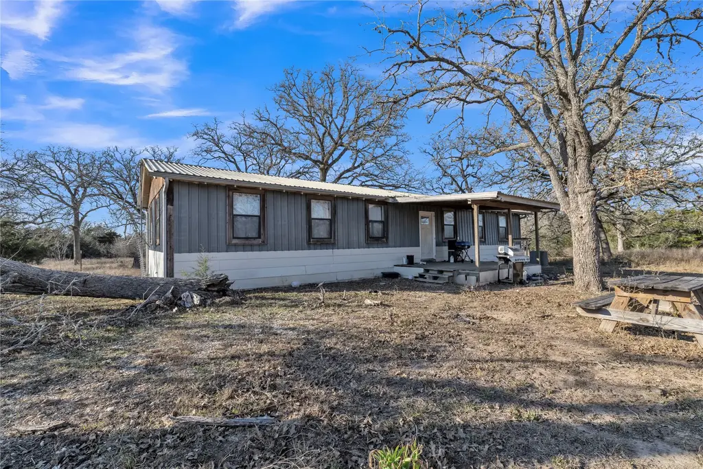 895 Patterson Road, Flatonia