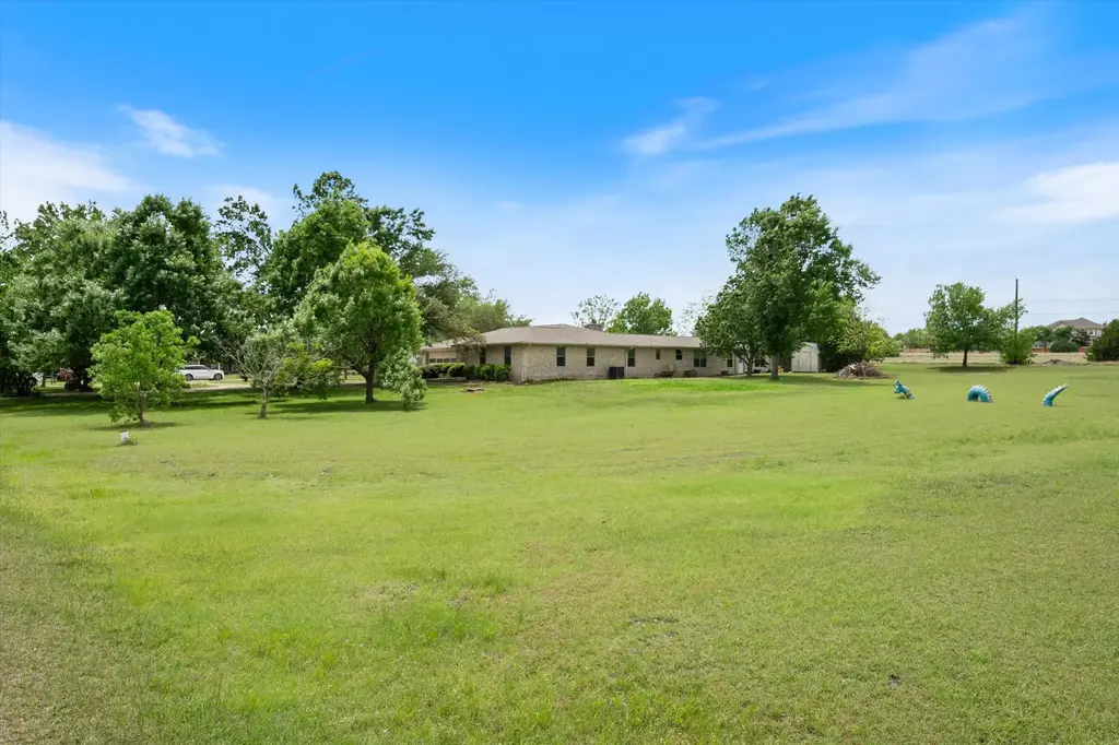 8 Valley Creek Road, Round Rock