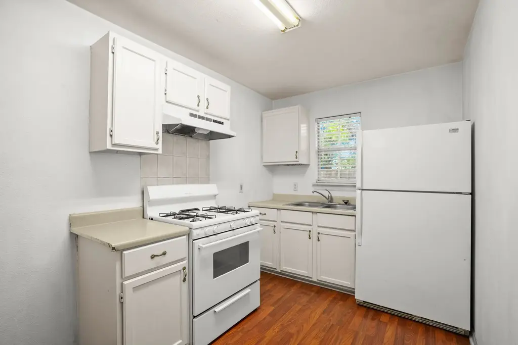 2610 E 3rd Street B, Austin