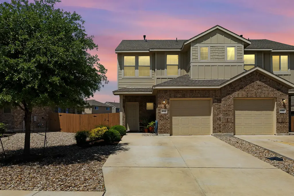 532 White Steppe Way 252, Georgetown