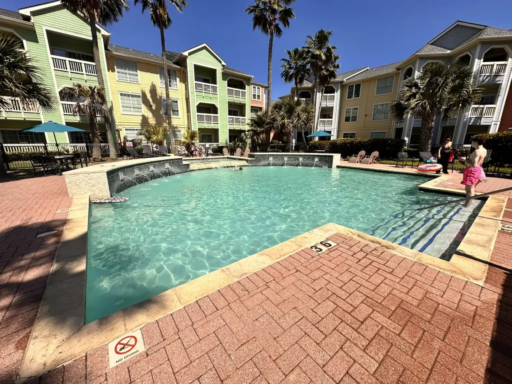 7000 Seawall Boulevard 125, Galveston