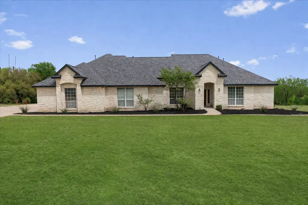 144 D B Wood Road, Georgetown