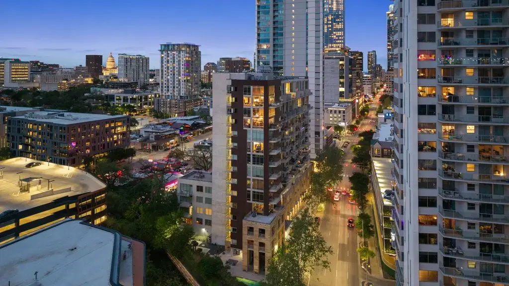 800 W 5th Street 703, Austin