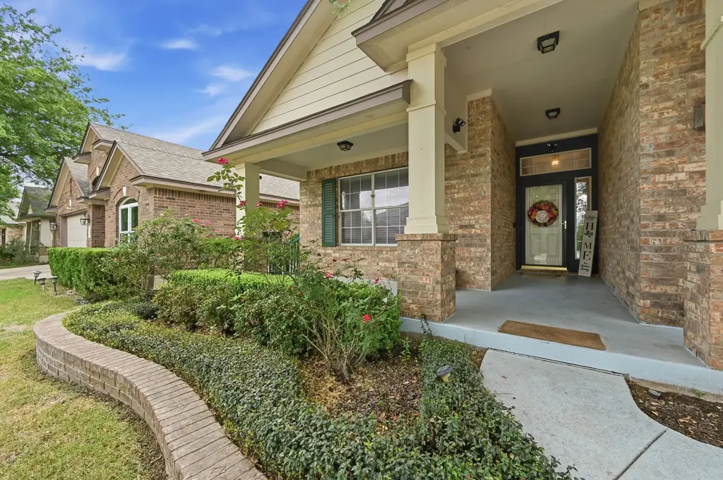 510 Middle Creek, Buda