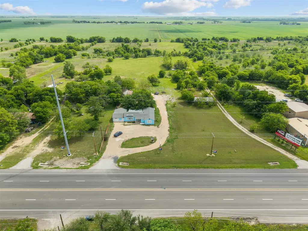 3101 S Hwy 95, Taylor