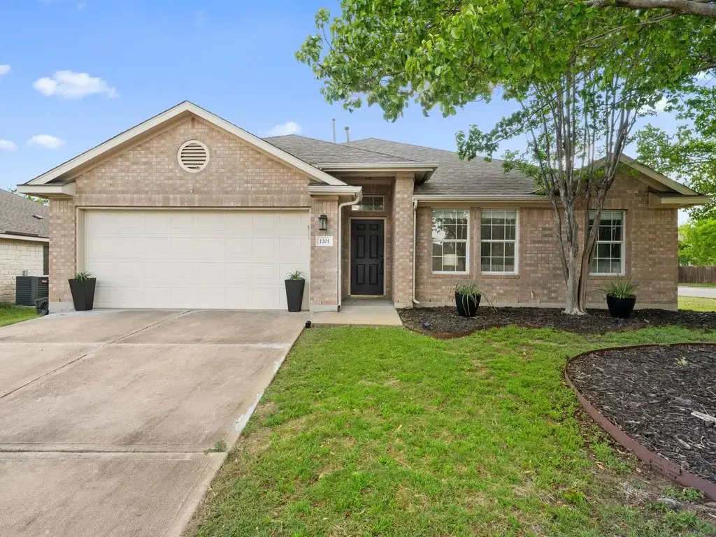 1201 Ridgewood Drive, Leander