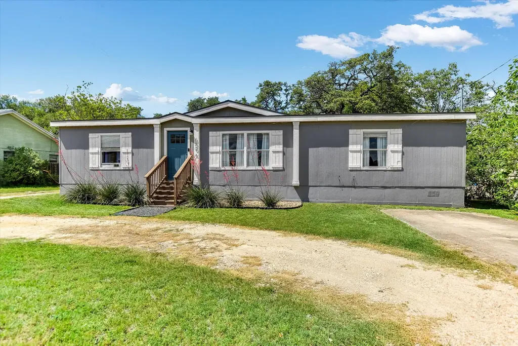 620 E Fm 243, Bertram