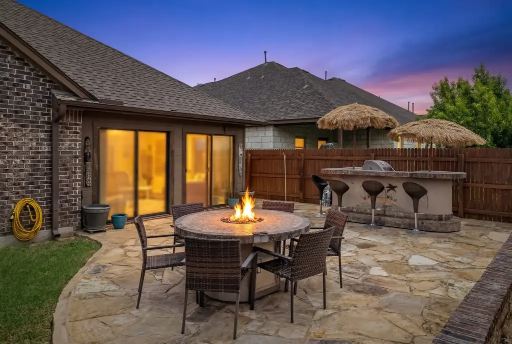 2524 Muzzie Lane, Leander