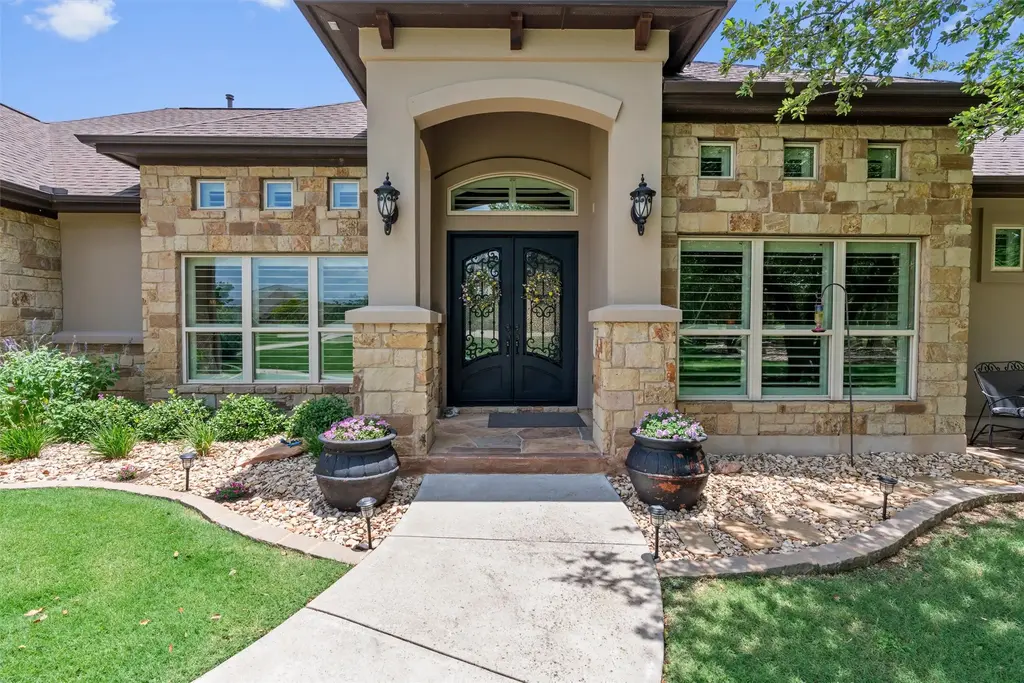 104 Adobe Cove, Georgetown