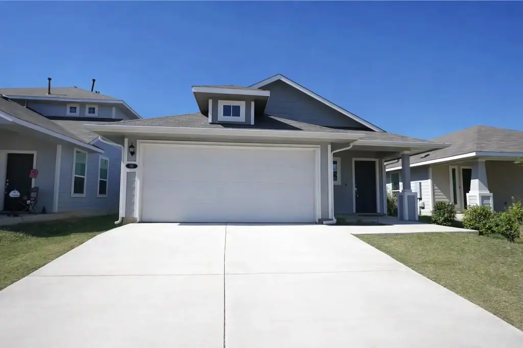 251 Tempest Trail, Maxwell