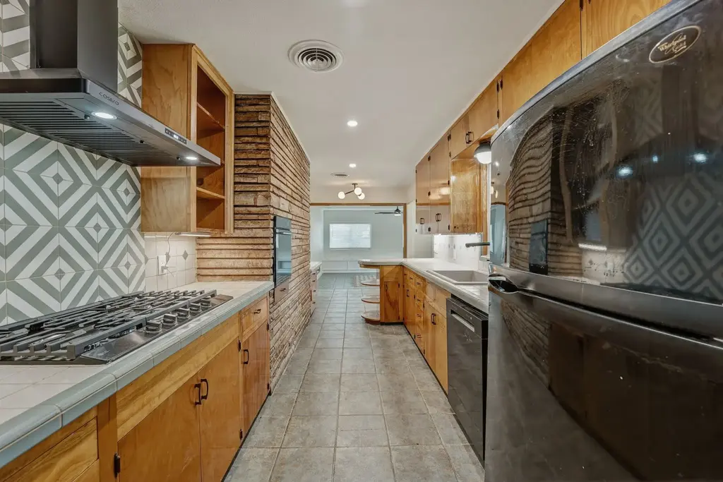 502 Sunrise Circle, Austin