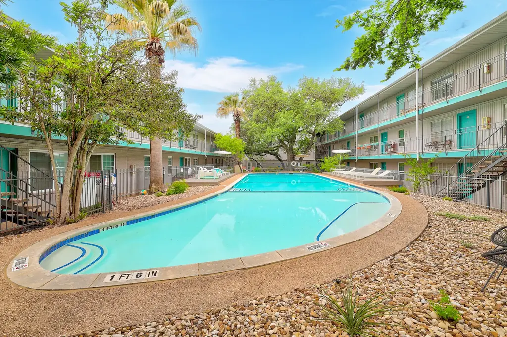 300 Crockett Street 114, Austin