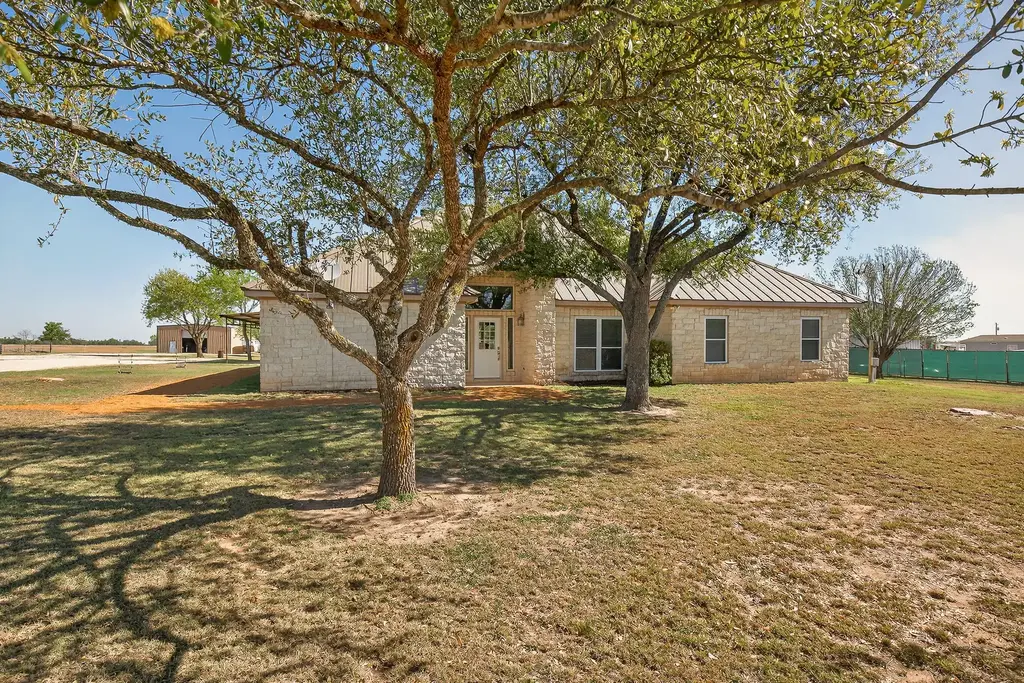 13639 Abrahamson Road, Manor
