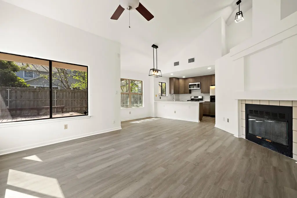 12009 Sky West Drive, Austin