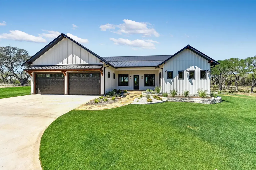 130 Thousand Oaks Loop, San Marcos
