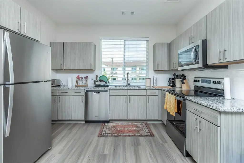 1201 W Whitestone Boulevard C-102, Cedar Park