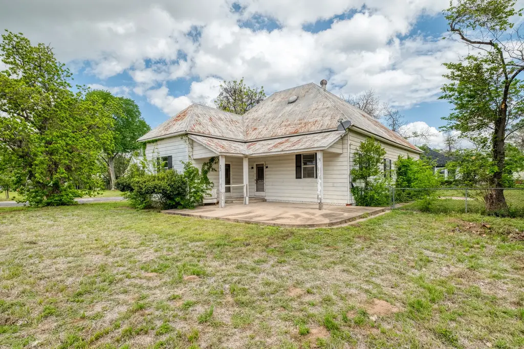 701 Ne 1st Street, Smithville