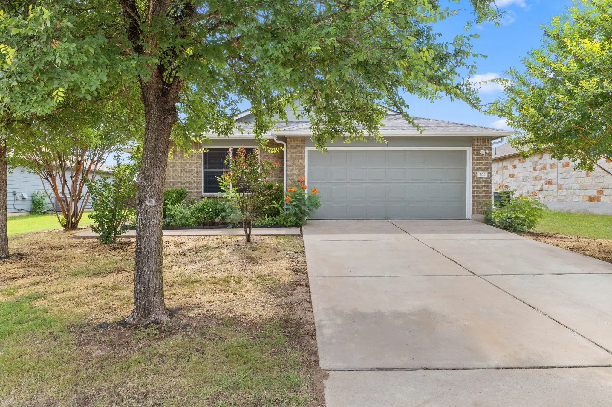 Photo of Listing #3210415
