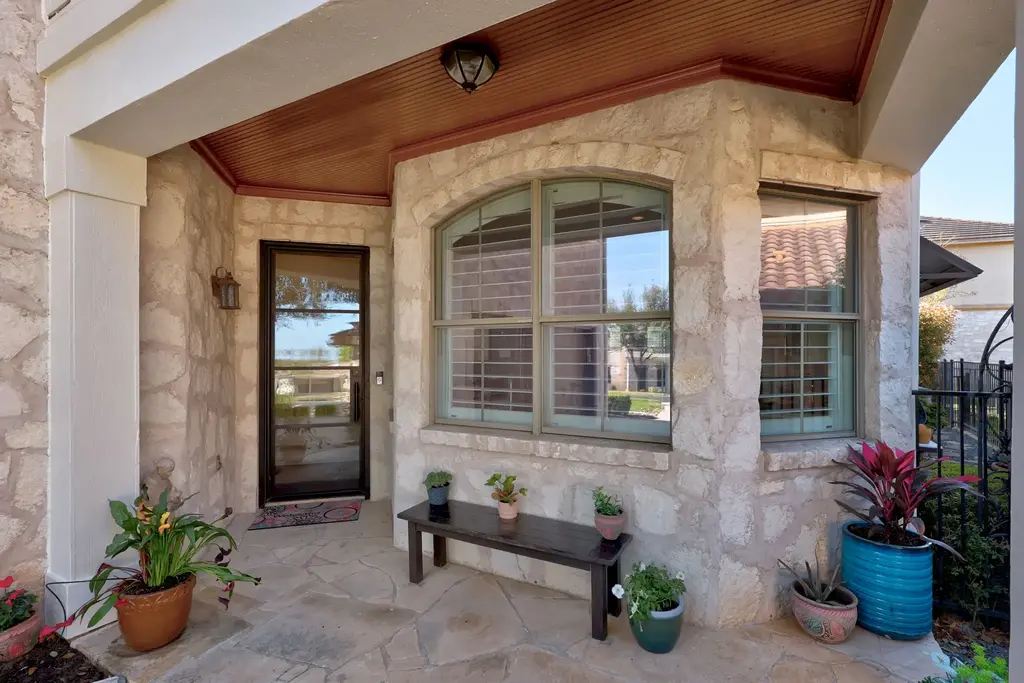 4 Hightrail Way, The Hills