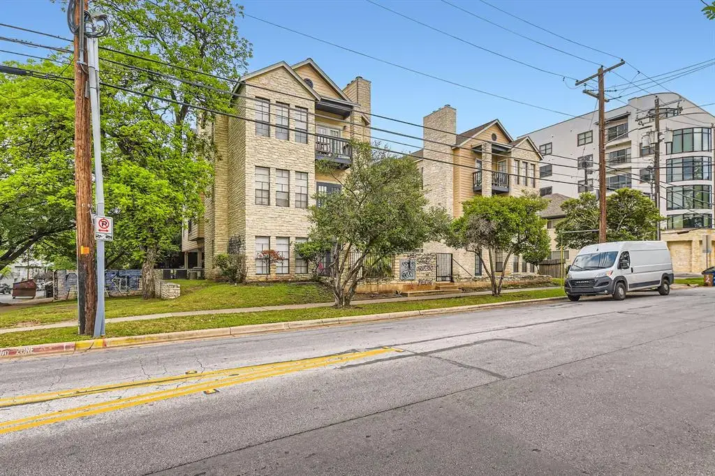 711 W 21st Street 302, Austin