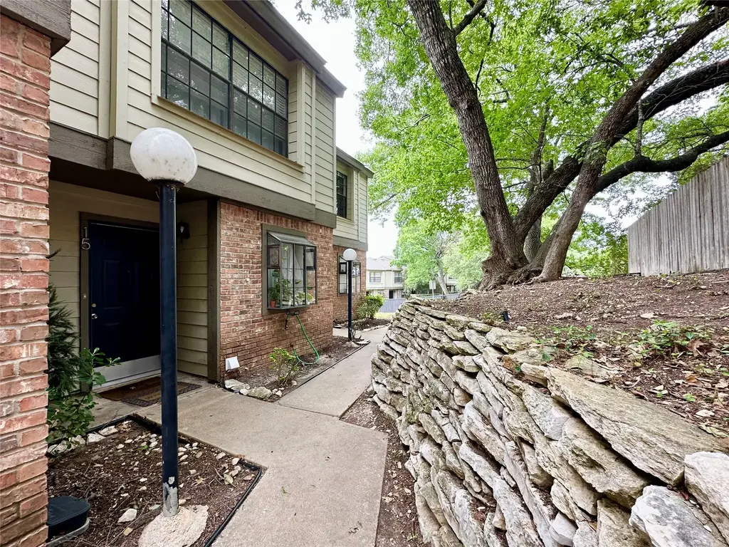 1804 Capital Parkway 15, Austin