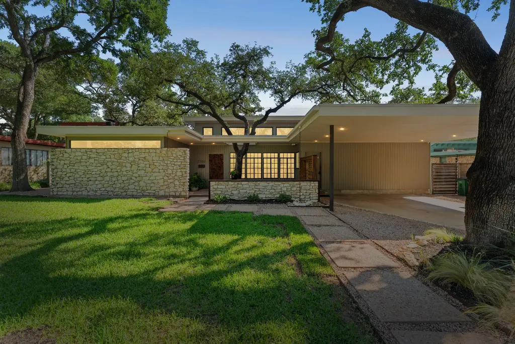 2302 Rundell Place, Austin