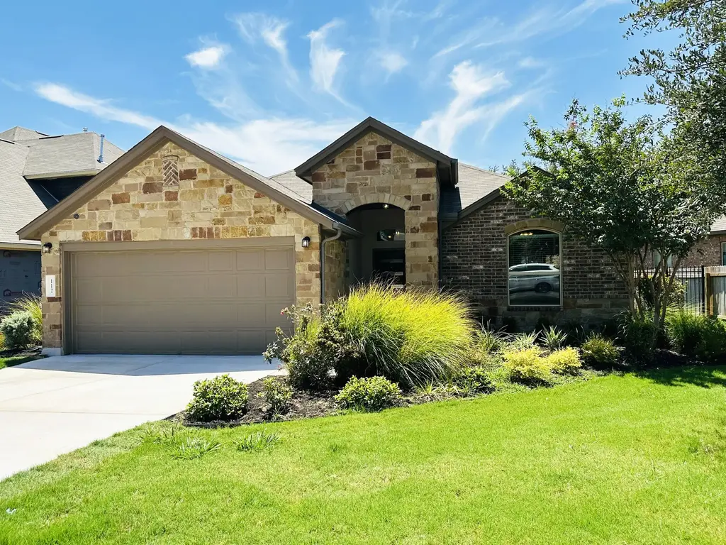 112 Groesbeck Lane, Leander