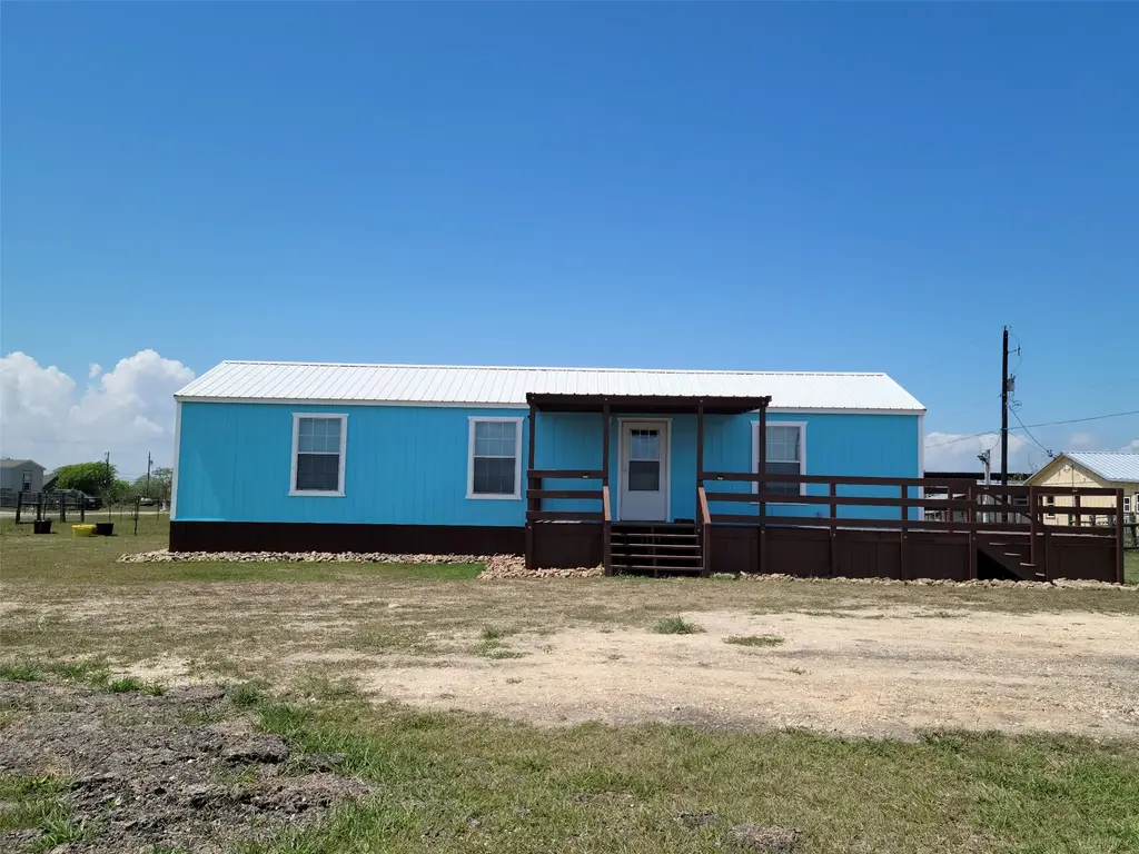 1102 Toledo Street, Seadrift