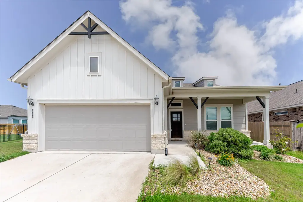 111 Samuel Blair Pass, Bastrop