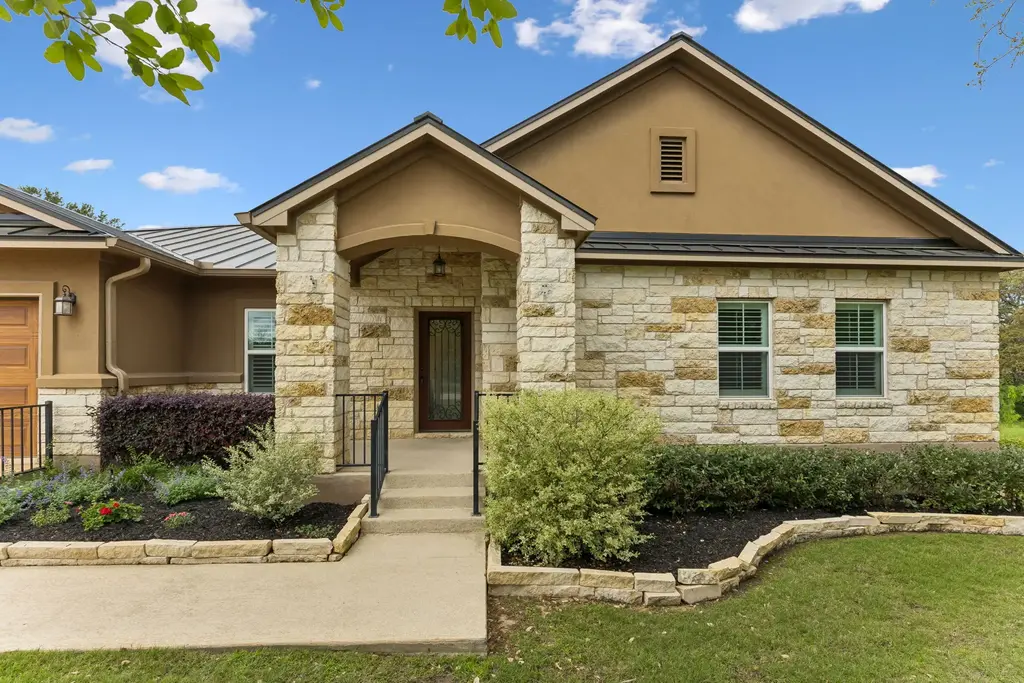 824 Sun Ray, Horseshoe Bay