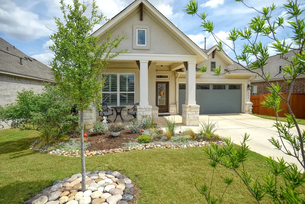 113 Cibolo Creek Loop, Bastrop