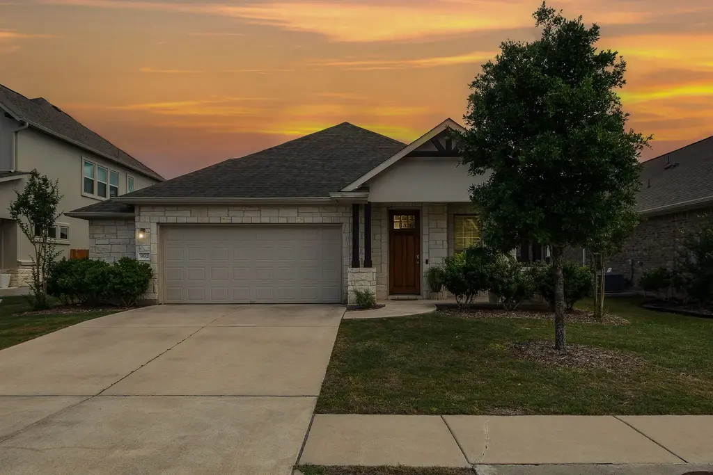 892 Centerra Hills Circle, Round Rock