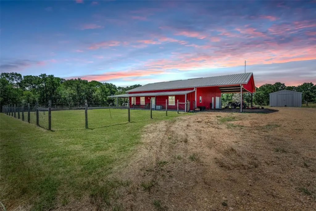1745 County Road 103, Paige