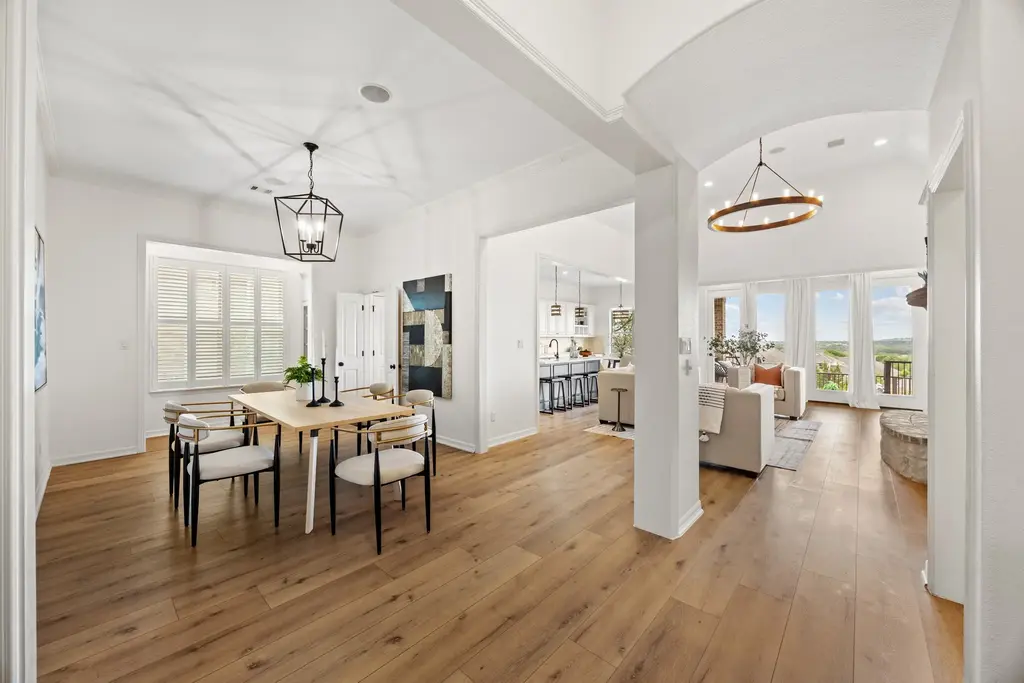 366 Mirafield Lane, Austin