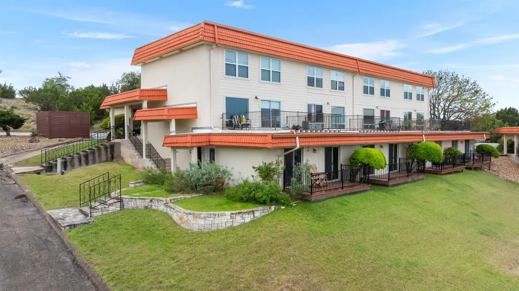 3216 Poe Cove 4f, Lago Vista