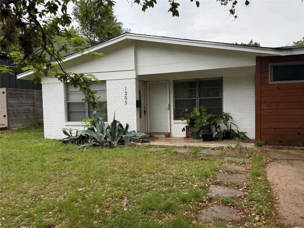 1205 Fieldcrest Drive, Austin