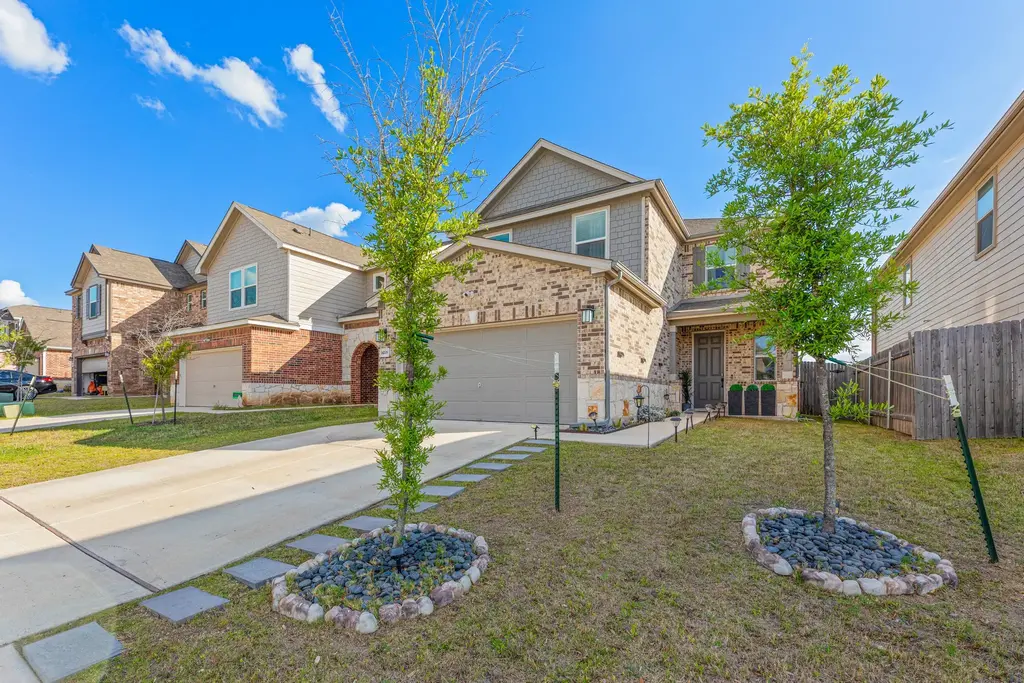 14208 Vigilance Street, Manor