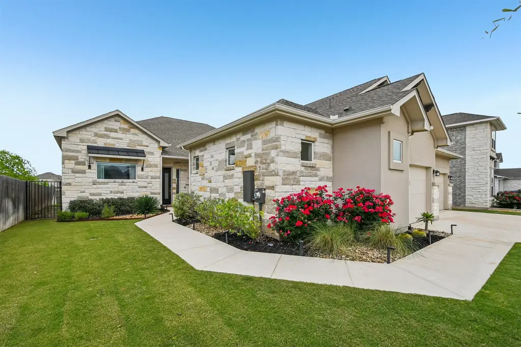 208 Great Lawn Bend, Liberty Hill